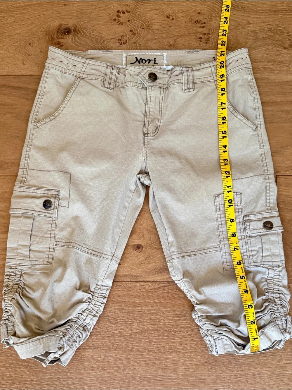 VTG Nori Y2K Khaki Cargo Capri Shorts Pants Cinched Knee Multi-Pocket Snap Wm 3 - Picture 8 of 10
